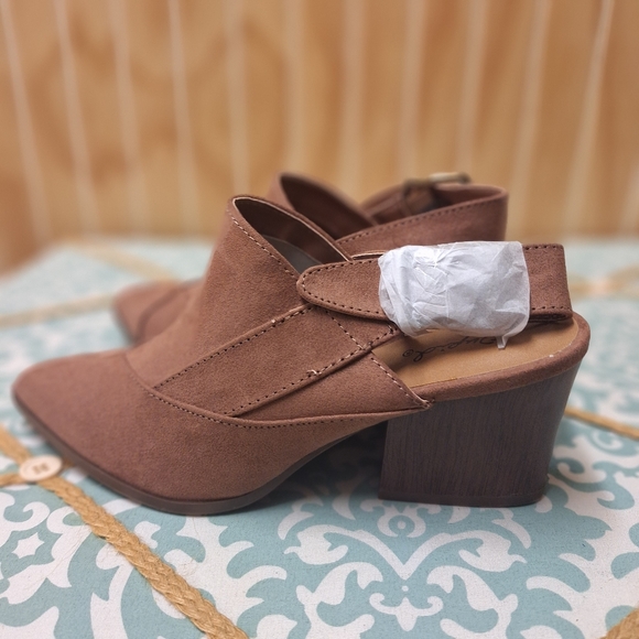 NEW Quipid brown suede "feel" pointed toe, buckle strap sandle heeled boots 6.5 - Picture 11 of 16